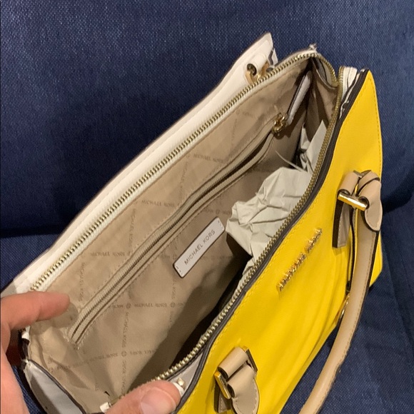 Michael Kors Yellow Tote Bag - Picture 5 of 12